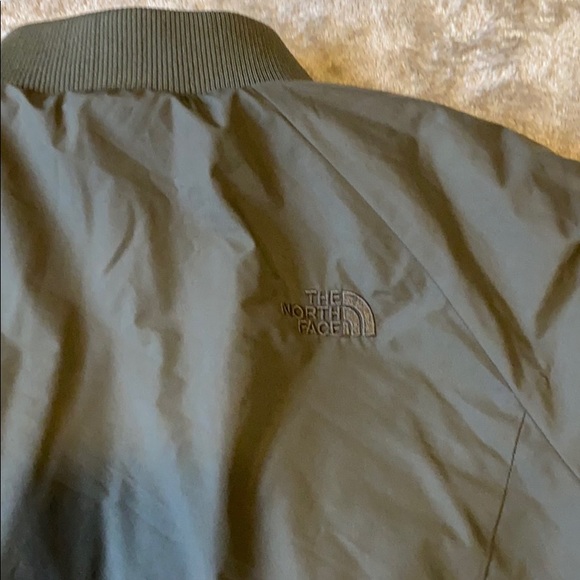 The North Face Women’s Bomber Jacket - Picture 7 of 7